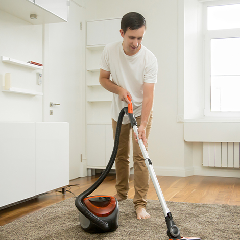 Curățenie Rezidențială de Lux: Am finalizat cu succes proiecte de curățenie pentru proprietăți rezidențiale de lux. Echipa noastră a demonstrat profesionalism și atenție la detalii, transformând locuințele în adevărate oaze de curățenie și confort.